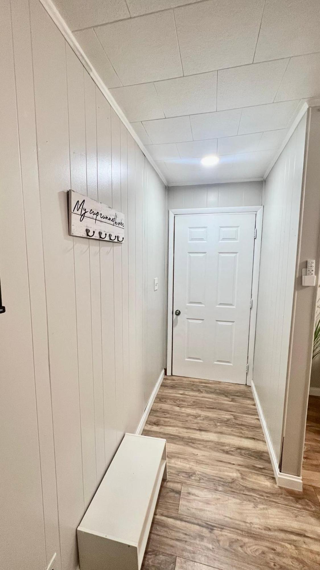 Cozy Buffalo Home-Sleeps 3 Lackawanna エクステリア 写真
